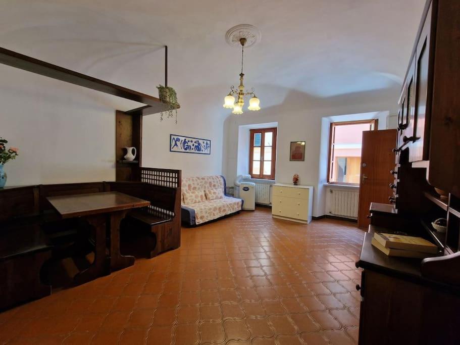 Silver Sands Finale Ligure - Traditional Apartment - 4 Beds & Terrace By The Beach Eksteriør bilde