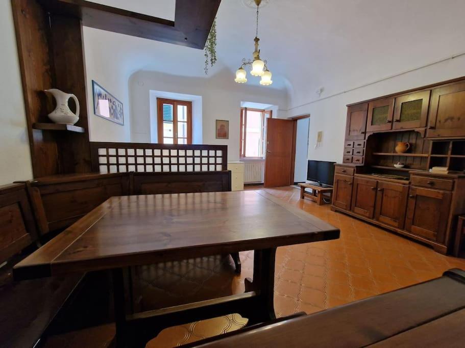 Silver Sands Finale Ligure - Traditional Apartment - 4 Beds & Terrace By The Beach Eksteriør bilde
