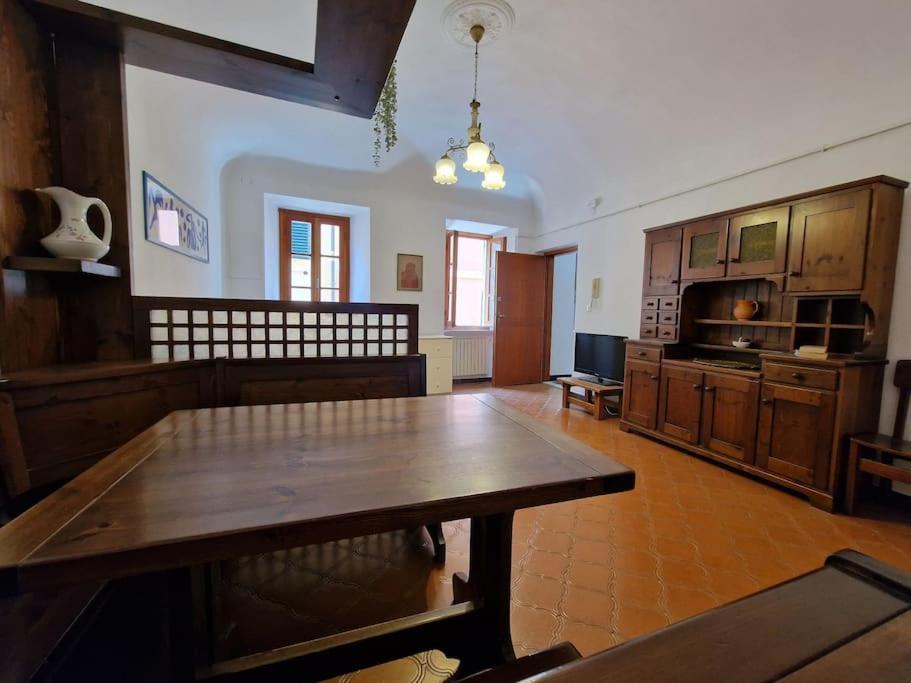Silver Sands Finale Ligure - Traditional Apartment - 4 Beds & Terrace By The Beach Eksteriør bilde